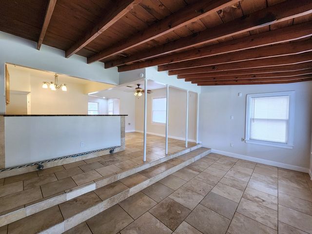 504 Holmsley, Midland, TX 79701