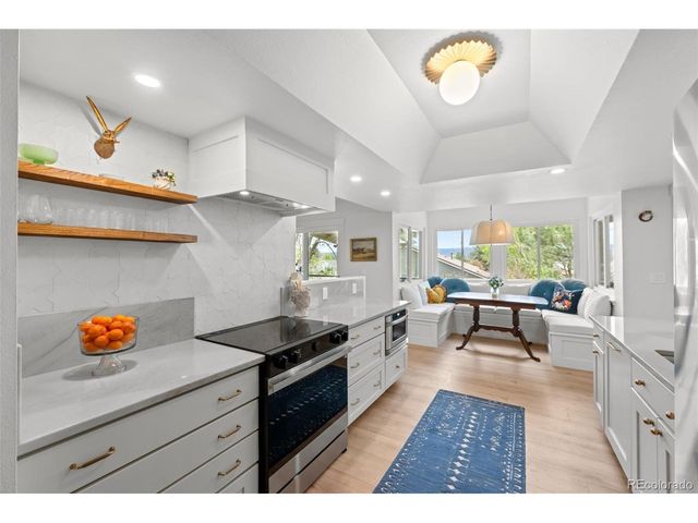 755 Old Stone Dr, Highlands Ranch, CO 80126
