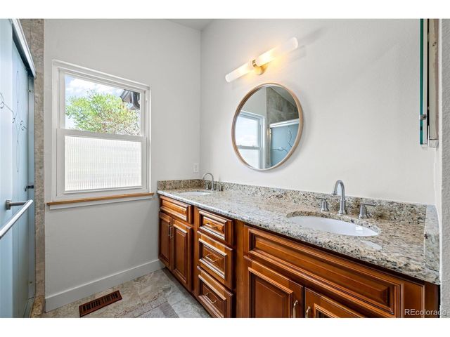 755 Old Stone Dr, Highlands Ranch, CO 80126