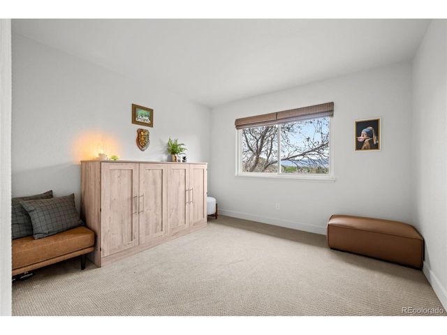 755 Old Stone Dr, Highlands Ranch, CO 80126