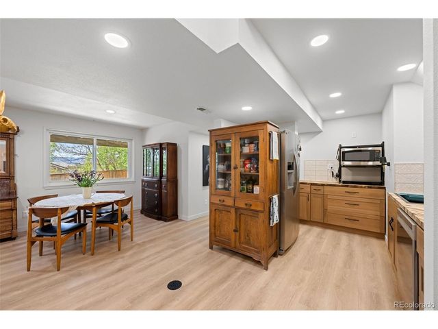 755 Old Stone Dr, Highlands Ranch, CO 80126
