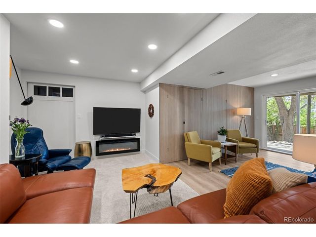 755 Old Stone Dr, Highlands Ranch, CO 80126