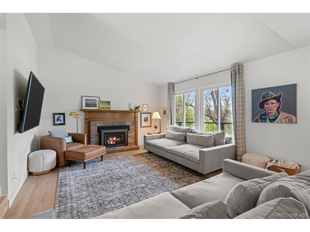 755 Old Stone Dr, Highlands Ranch, CO 80126