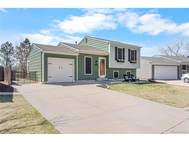 8905 Prickly Pear Cir, Parker, CO 80134