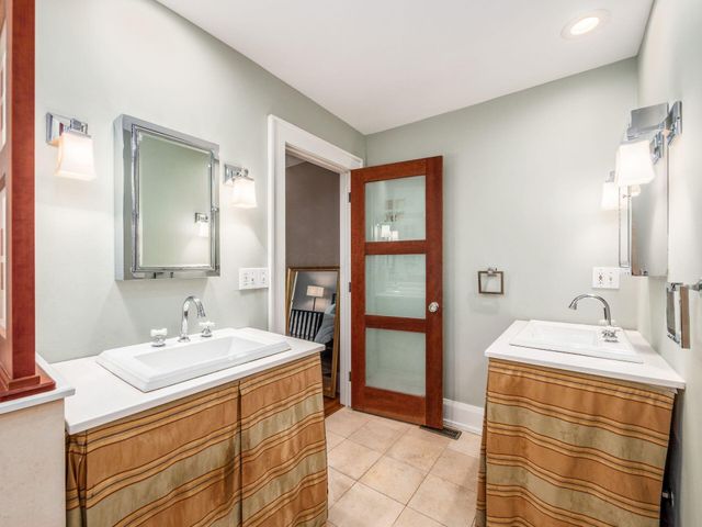 1635 Cambridge Boulevard, Upper Arlington, OH 43212