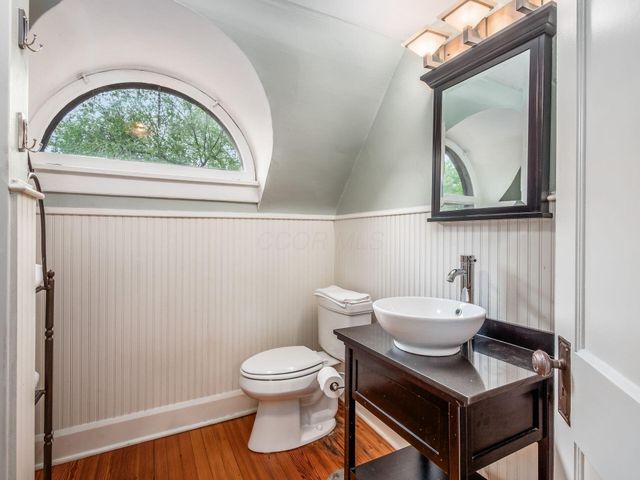 1635 Cambridge Boulevard, Upper Arlington, OH 43212
