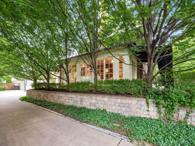 1635 Cambridge Boulevard, Upper Arlington, OH 43212