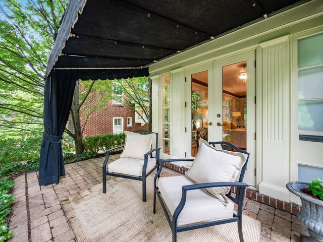 1635 Cambridge Boulevard, Upper Arlington, OH 43212