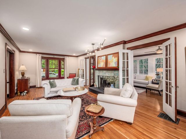 1635 Cambridge Boulevard, Upper Arlington, OH 43212
