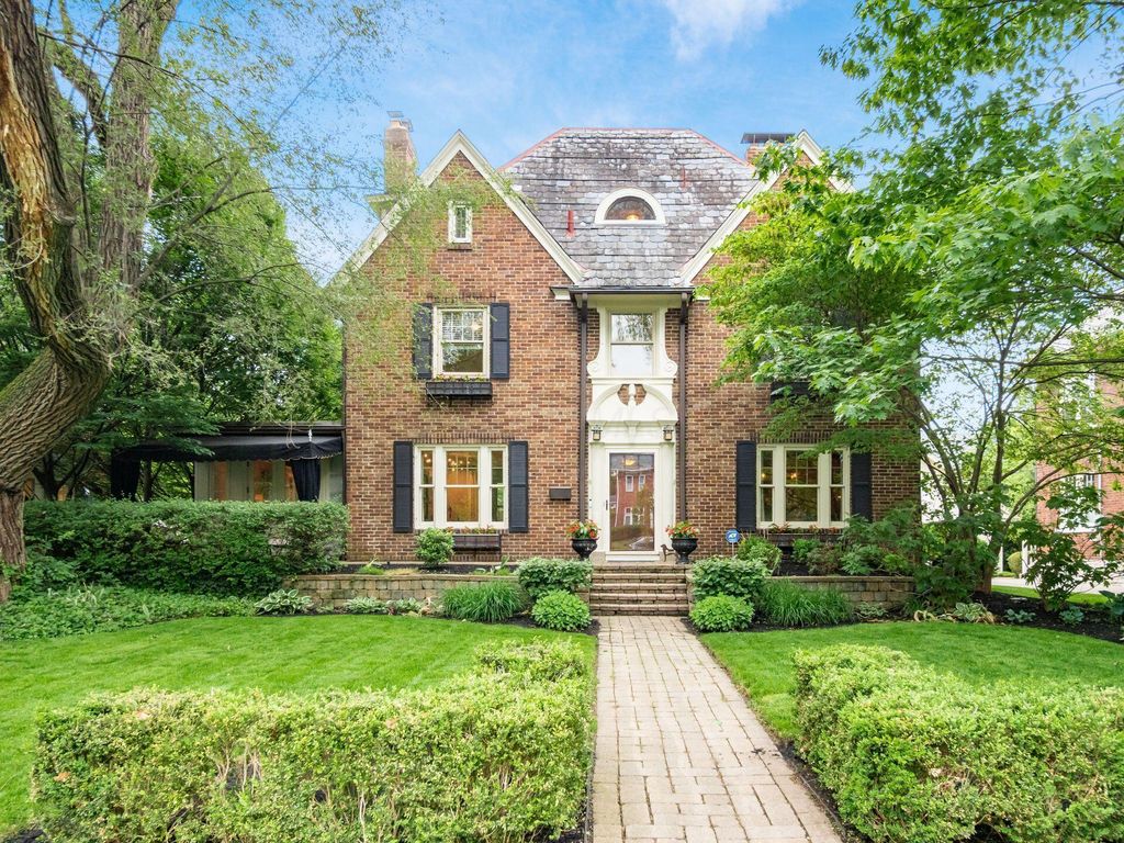 1635 Cambridge Boulevard, Upper Arlington, OH 43212