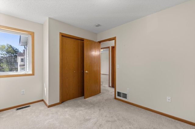 2756 Cutters Grove Circle, Anoka, MN 55303