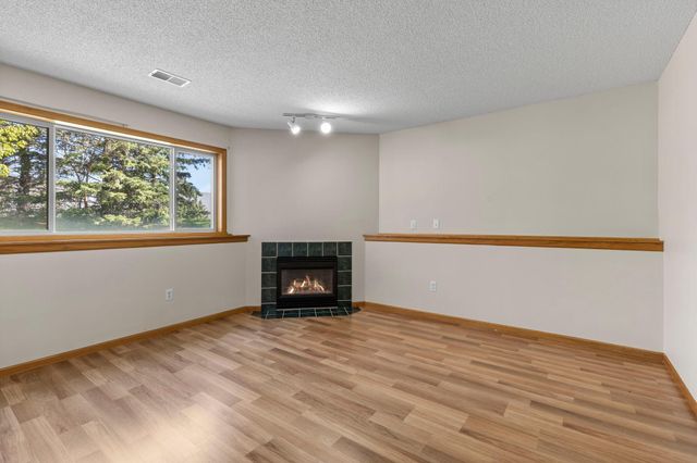 2756 Cutters Grove Circle, Anoka, MN 55303