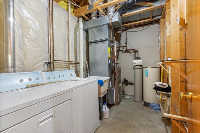 2756 Cutters Grove Circle, Anoka, MN 55303