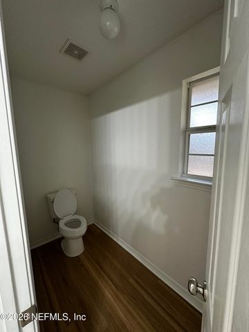 1305 HAWKS CREST Drive, Middleburg, FL 32068