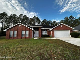1305 HAWKS CREST Drive, Middleburg, FL 32068