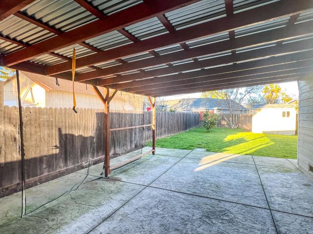 2029 Verano St, Sacramento, CA 95838