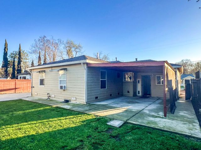 2029 Verano St, Sacramento, CA 95838