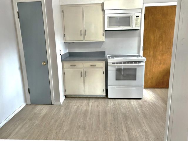 4033 Hillandale, 4 or D, Ottawa Hills, OH 43606