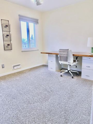 4033 Hillandale, 4 or D, Ottawa Hills, OH 43606