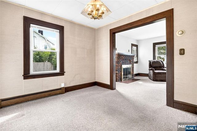 9 Long Avenue, Mahwah, NJ 07430