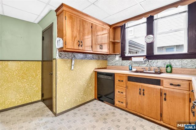 9 Long Avenue, Mahwah, NJ 07430