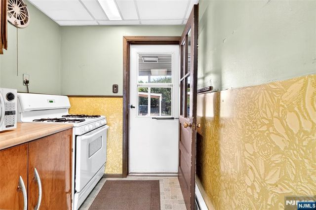 9 Long Avenue, Mahwah, NJ 07430