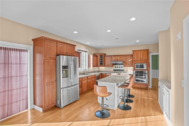 30 Alyssa Court, Scituate, RI 02831