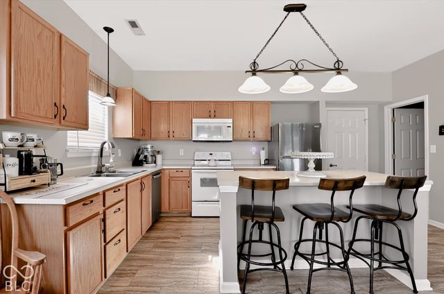 3553 White Cliff Way, Whitestown, IN 46075
