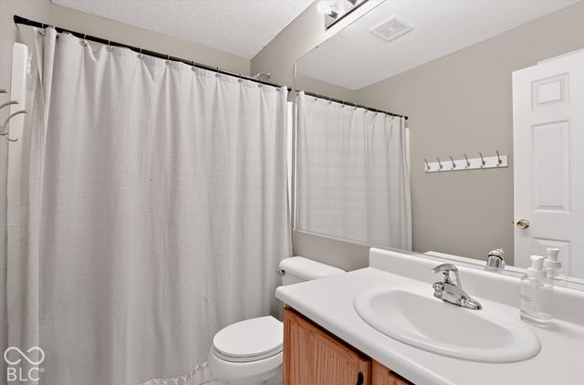 3553 White Cliff Way, Whitestown, IN 46075