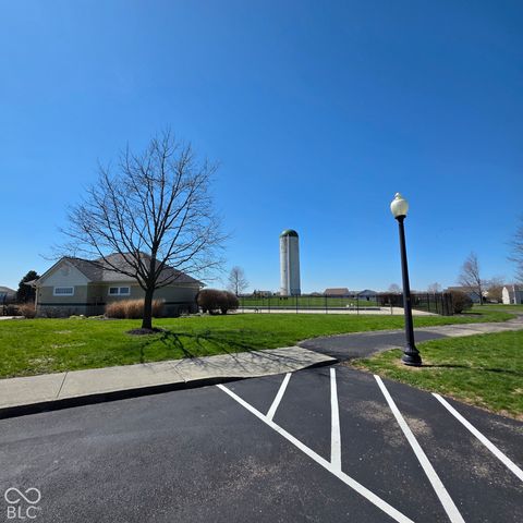 3553 White Cliff Way, Whitestown, IN 46075
