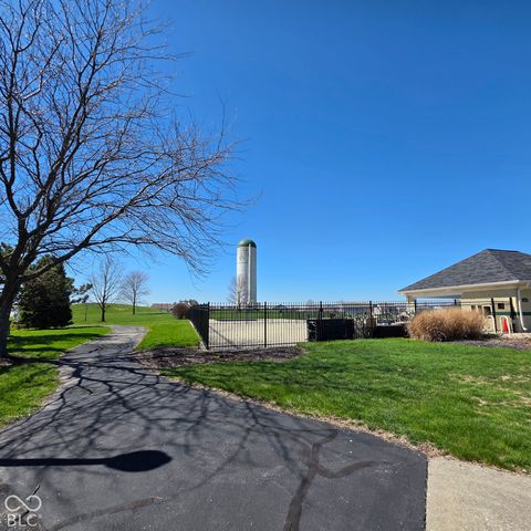 3553 White Cliff Way, Whitestown, IN 46075