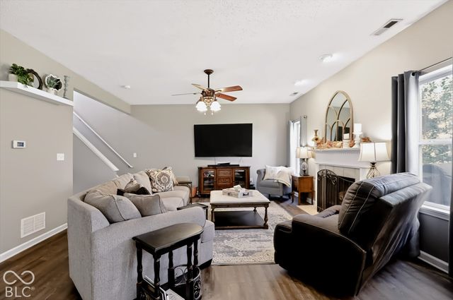 3553 White Cliff Way, Whitestown, IN 46075