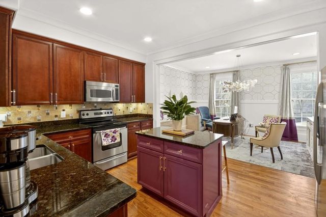 2660 Colgan SE Court, Atlanta, GA 30317