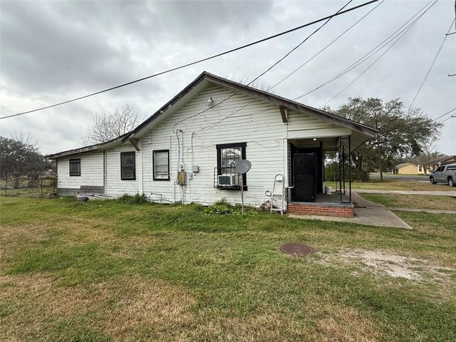 1037 New Orleans Ave Avenue, Port Arthur, TX 77640