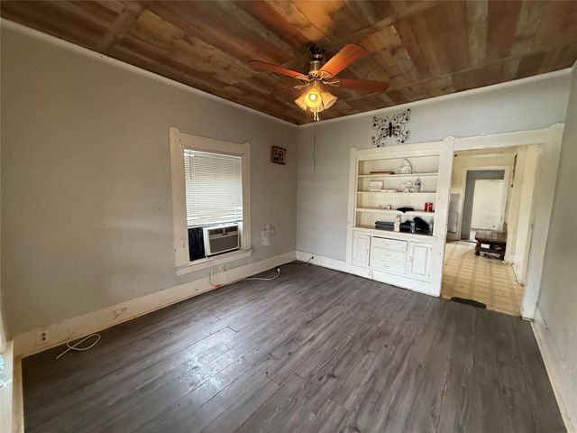 1037 New Orleans Ave Avenue, Port Arthur, TX 77640