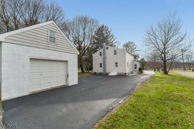 285 County Road 579, Bethlehem Twp., NJ 08804