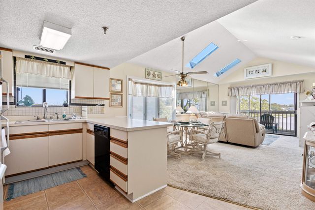 806 Conway St Apt 311, North Myrtle Beach, SC 29582