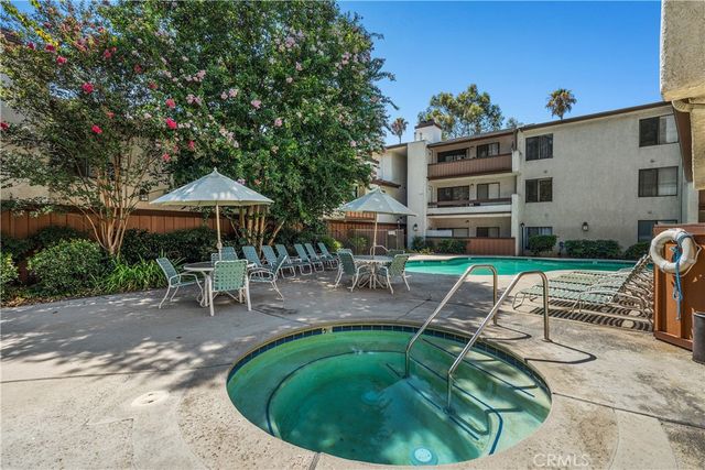 15155 Sherman Way 60, Van Nuys, CA 91405