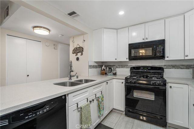 15155 Sherman Way 60, Van Nuys, CA 91405