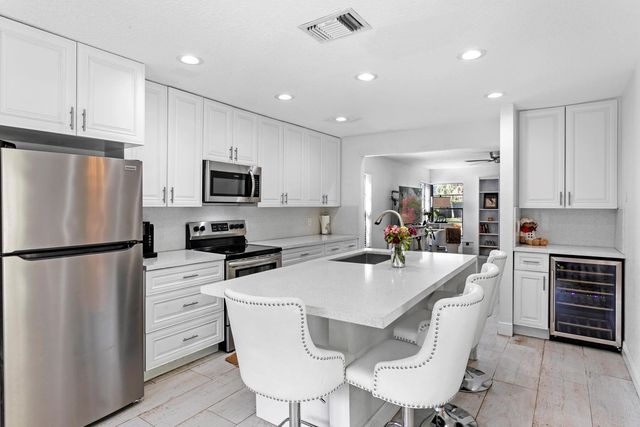 1855 Primrose Lane, Wellington, FL 33414