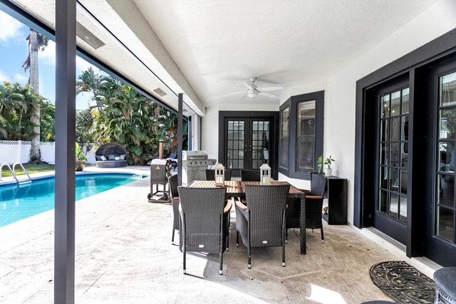 1855 Primrose Lane, Wellington, FL 33414