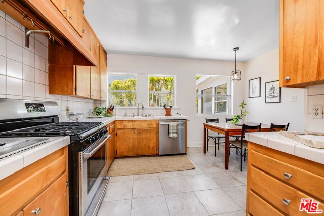 712 S Citrus Avenue, Los Angeles, CA 90036