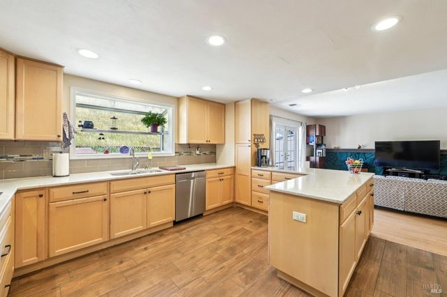 172 Easson Ct, Vallejo, CA 94591