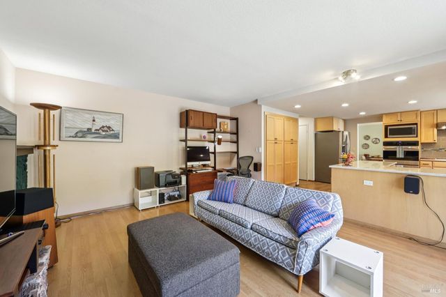 172 Easson Ct, Vallejo, CA 94591