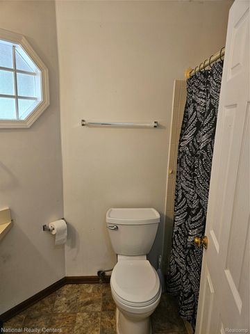 35571 Pheasant Lane, Westland, MI 48185