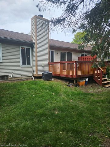 35571 Pheasant Lane, Westland, MI 48185