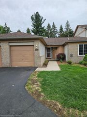 35571 Pheasant Lane, Westland, MI 48185