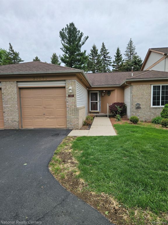 35571 Pheasant Lane, Westland, MI 48185