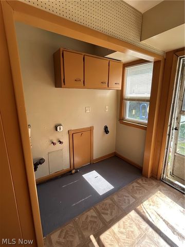 23338 Roger Drive, Euclid, OH 44123
