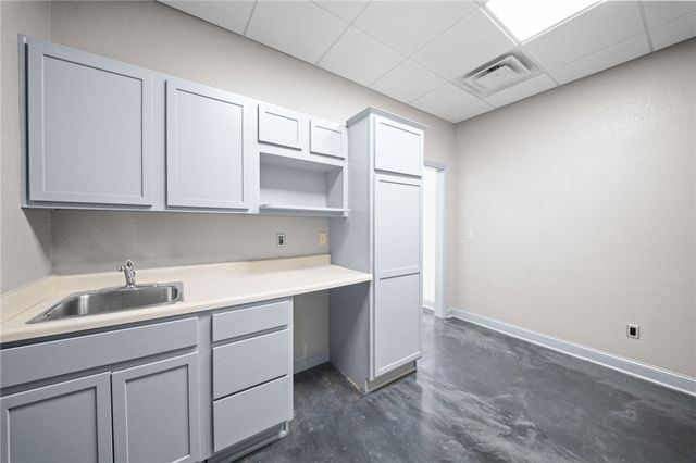 1001 SE 28th Street 3, Bentonville, AR 72712